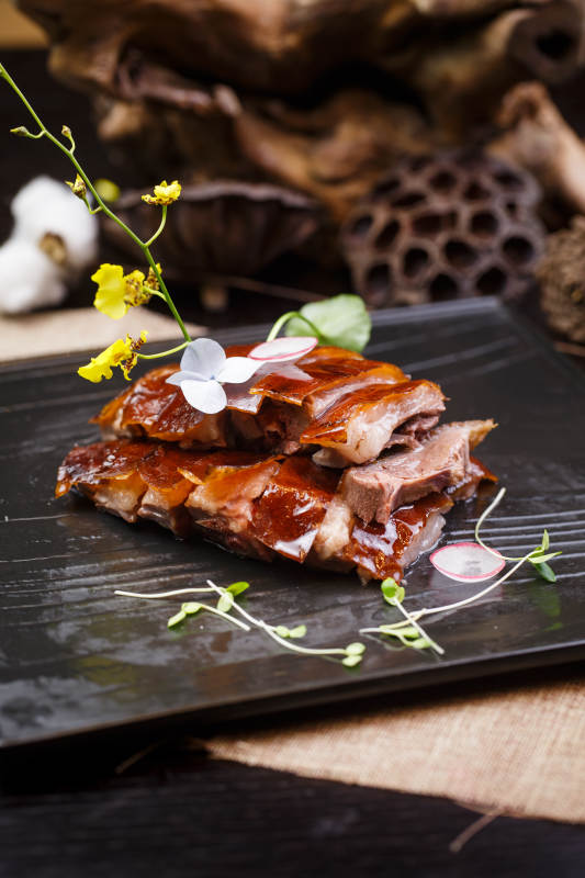 广式蜜汁叉烧鹅图片