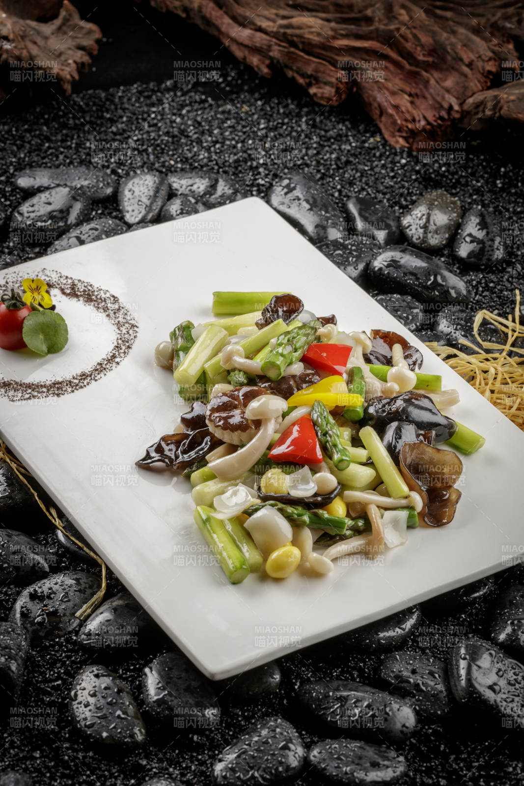 时蔬炒杂菌图片