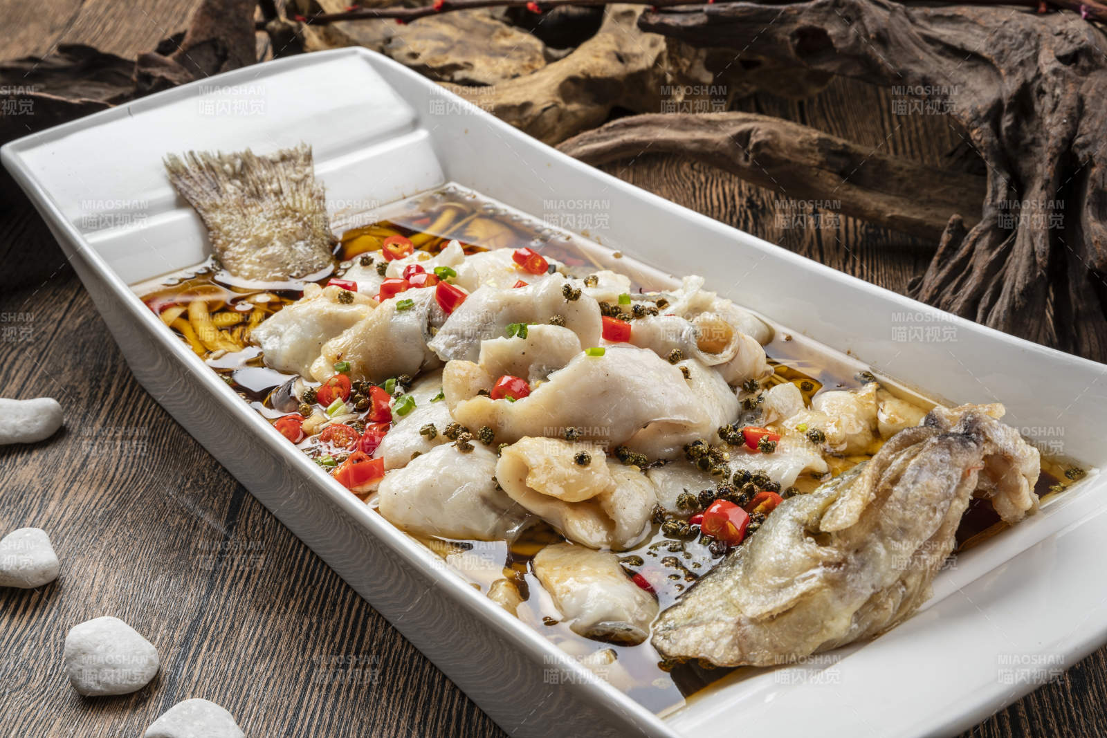 椒麻海鲈鱼图片