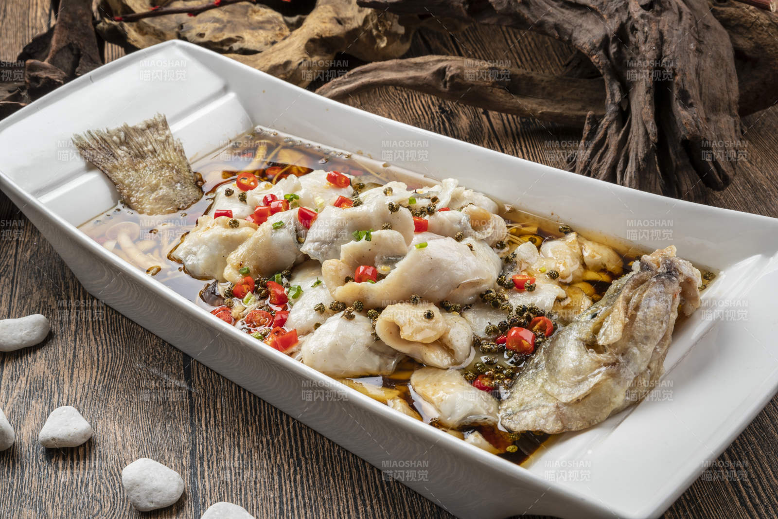 椒麻海鲈鱼图片