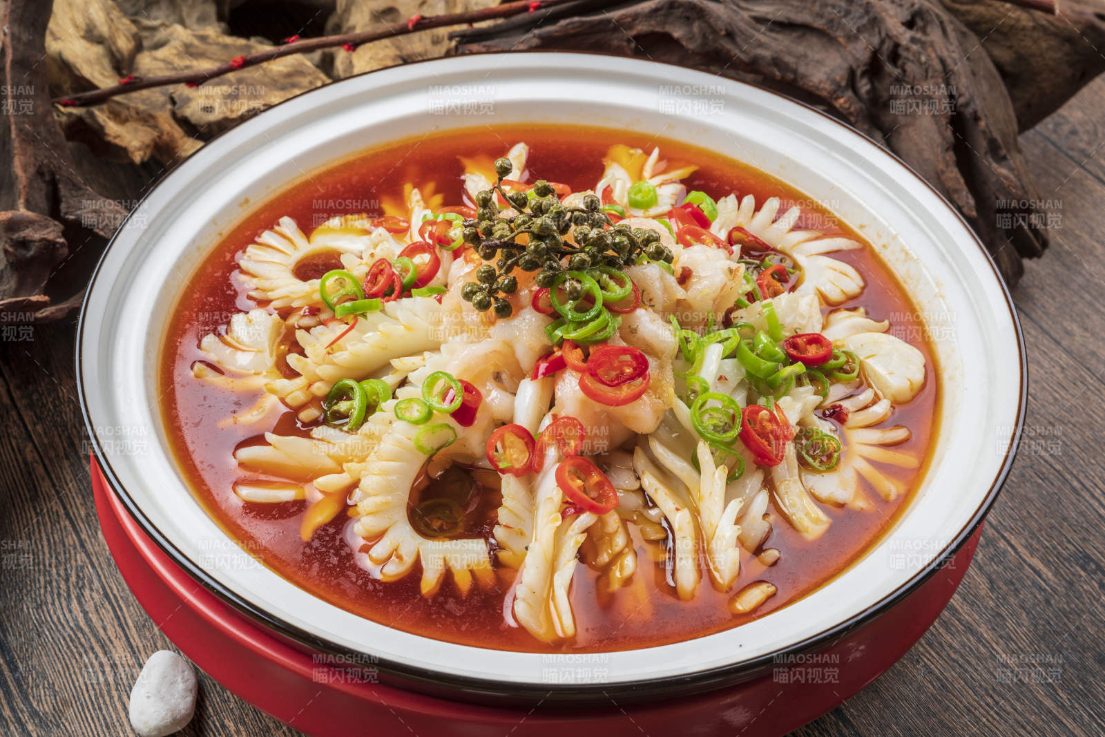 椒麻红油鱿鱼卷图片