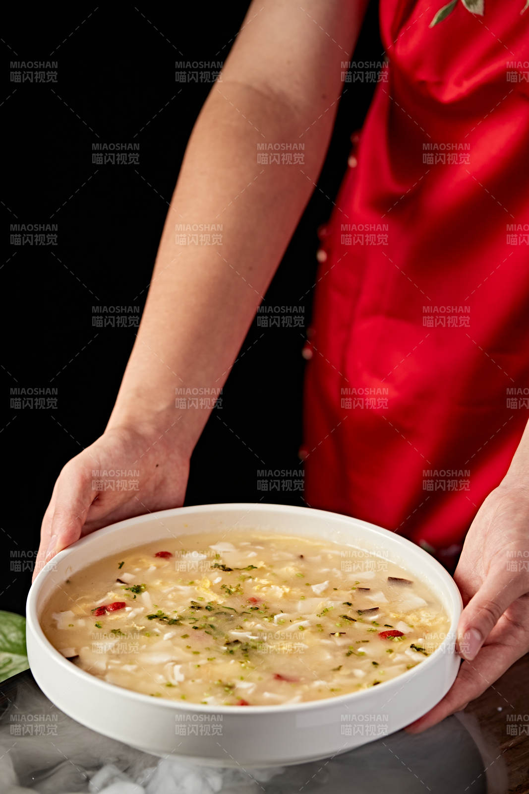 浓汤枸杞香菇千叶豆腐羹图片