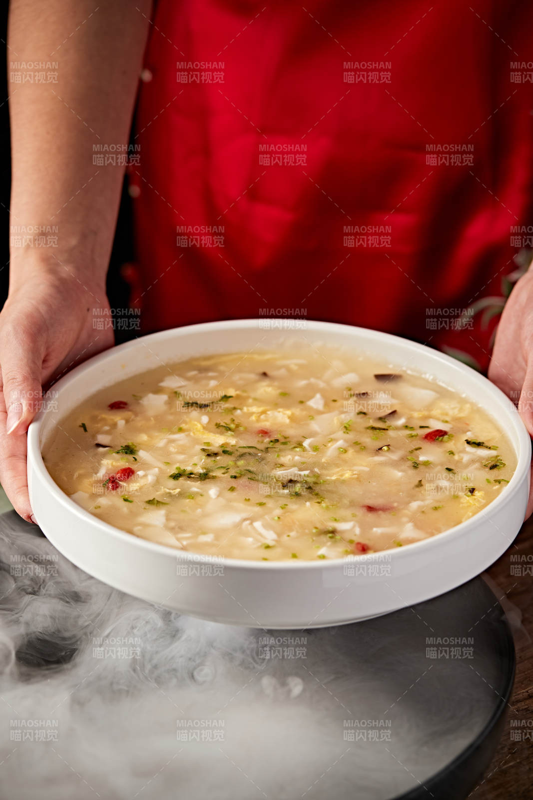 浓汤枸杞香菇千叶豆腐羹图片