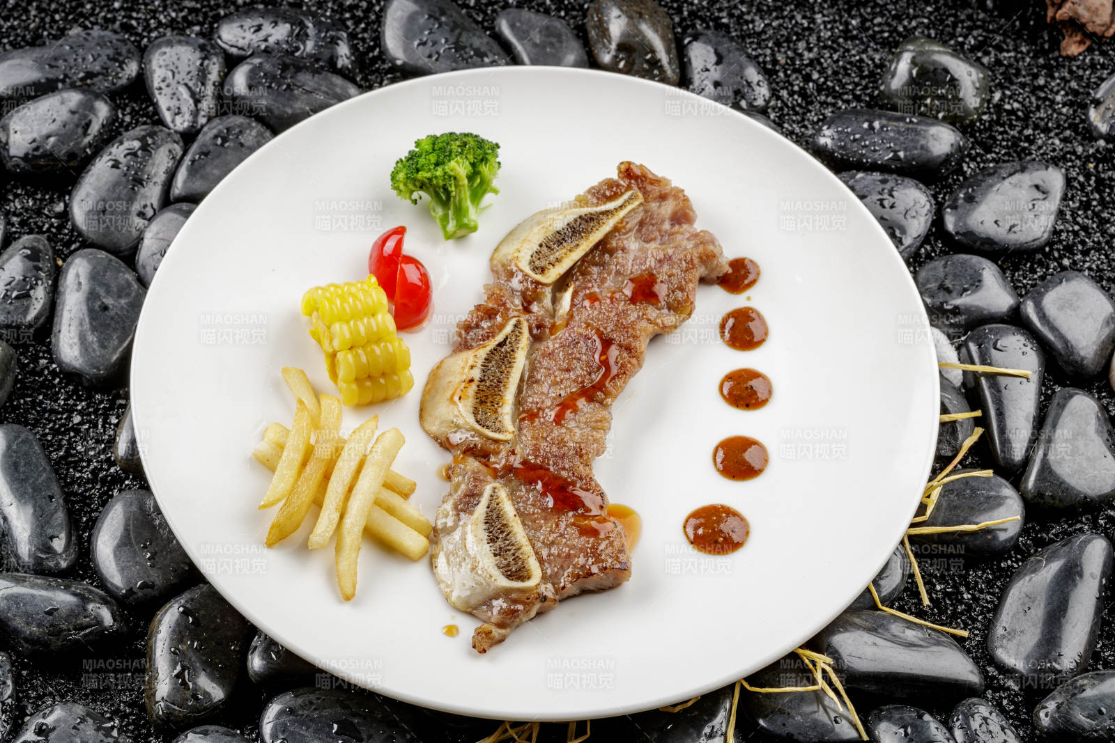 煎安格斯牛仔骨图片