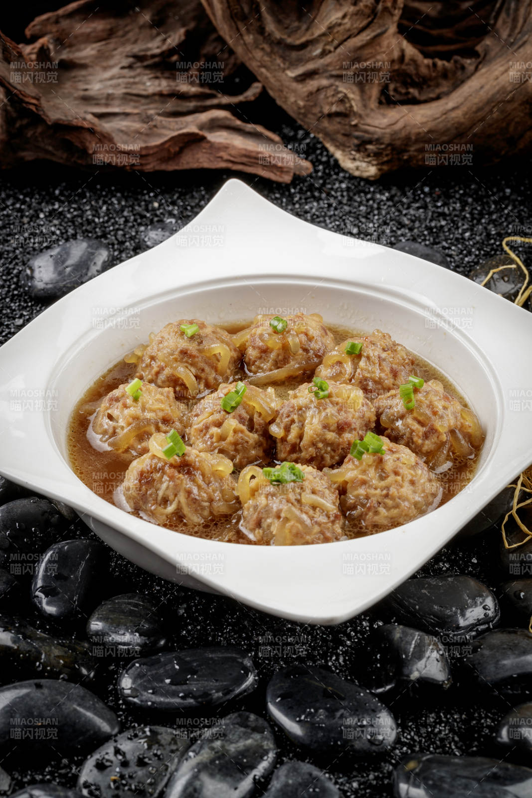 猫头肉丸子图片