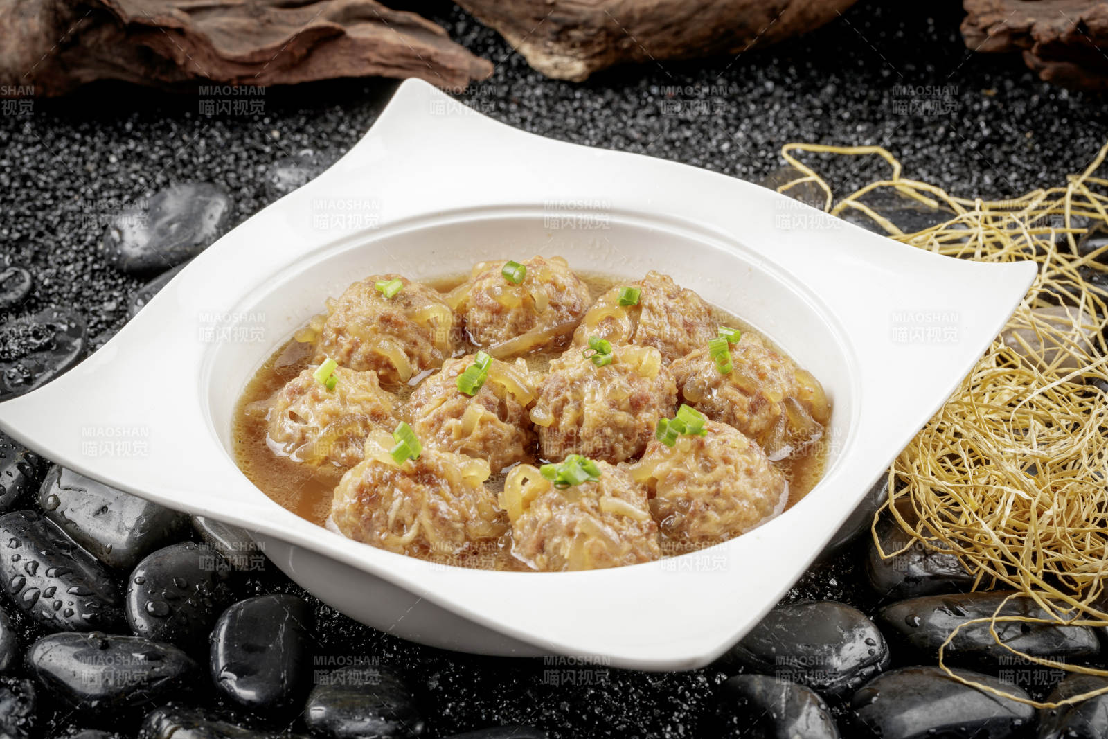 猫头肉丸子图片