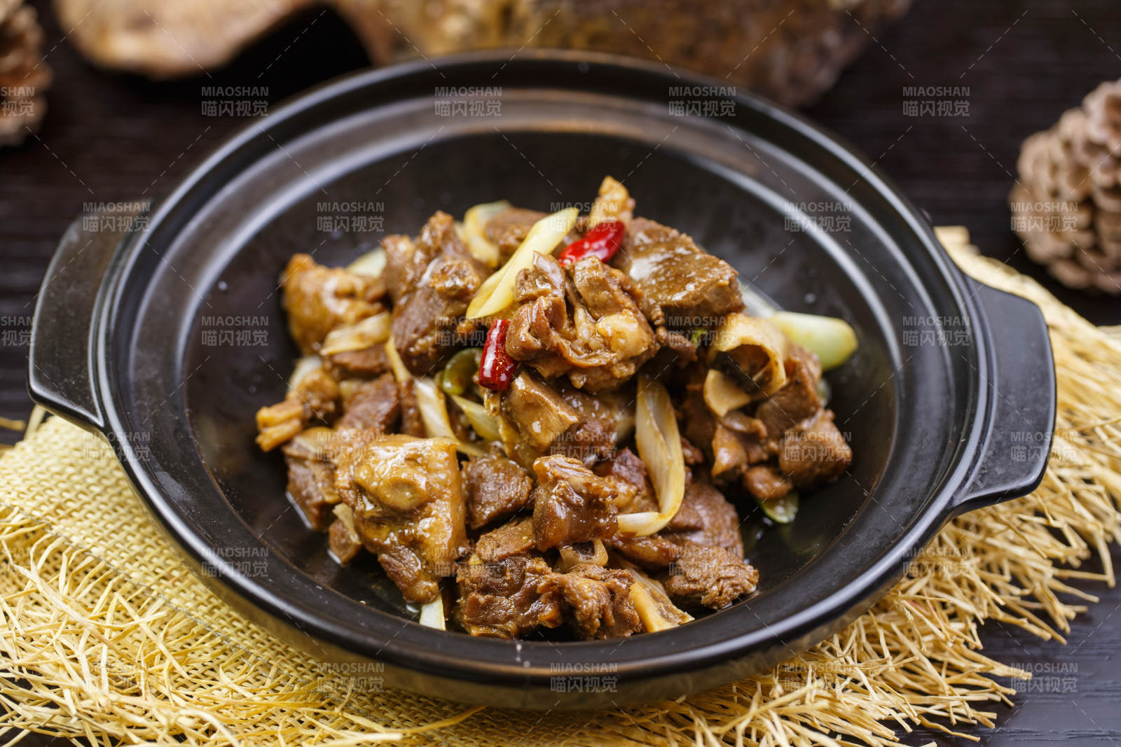 砂锅烧羊肉图片