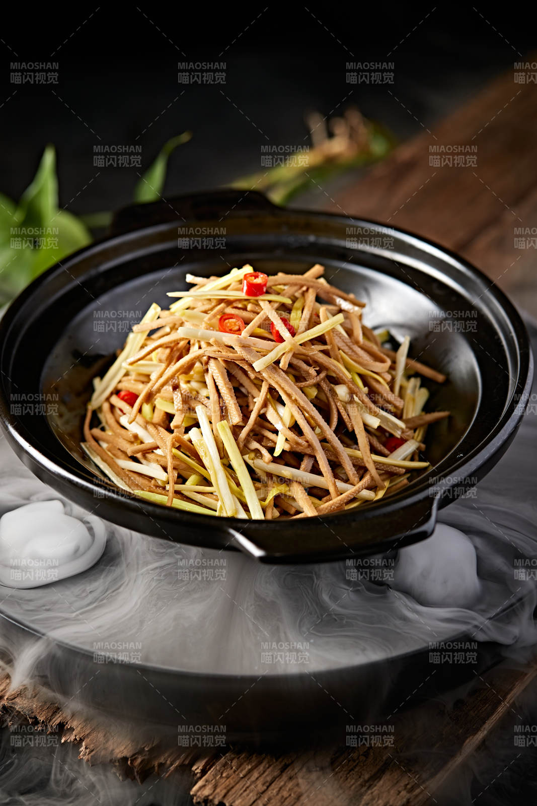 砂锅米椒韭黄黑豆腐丝图片