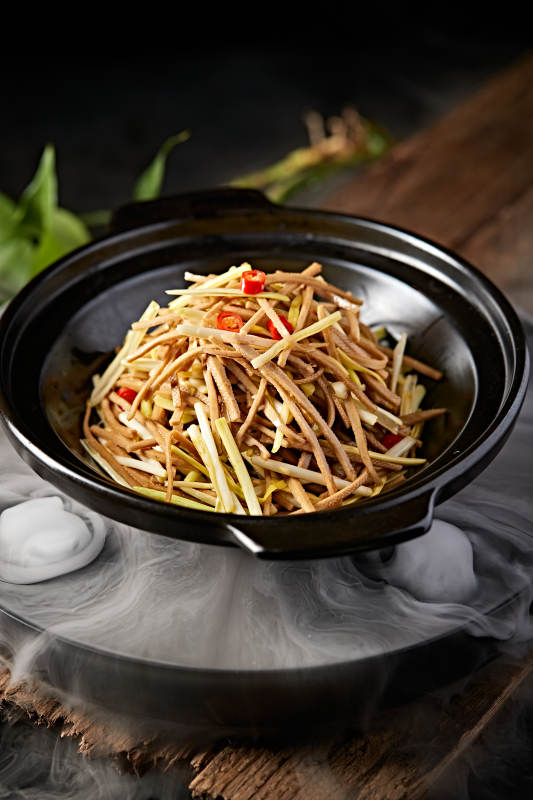 砂锅米椒韭黄黑豆腐丝图片