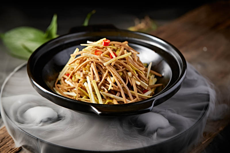 砂锅米椒韭黄黑豆腐丝图片