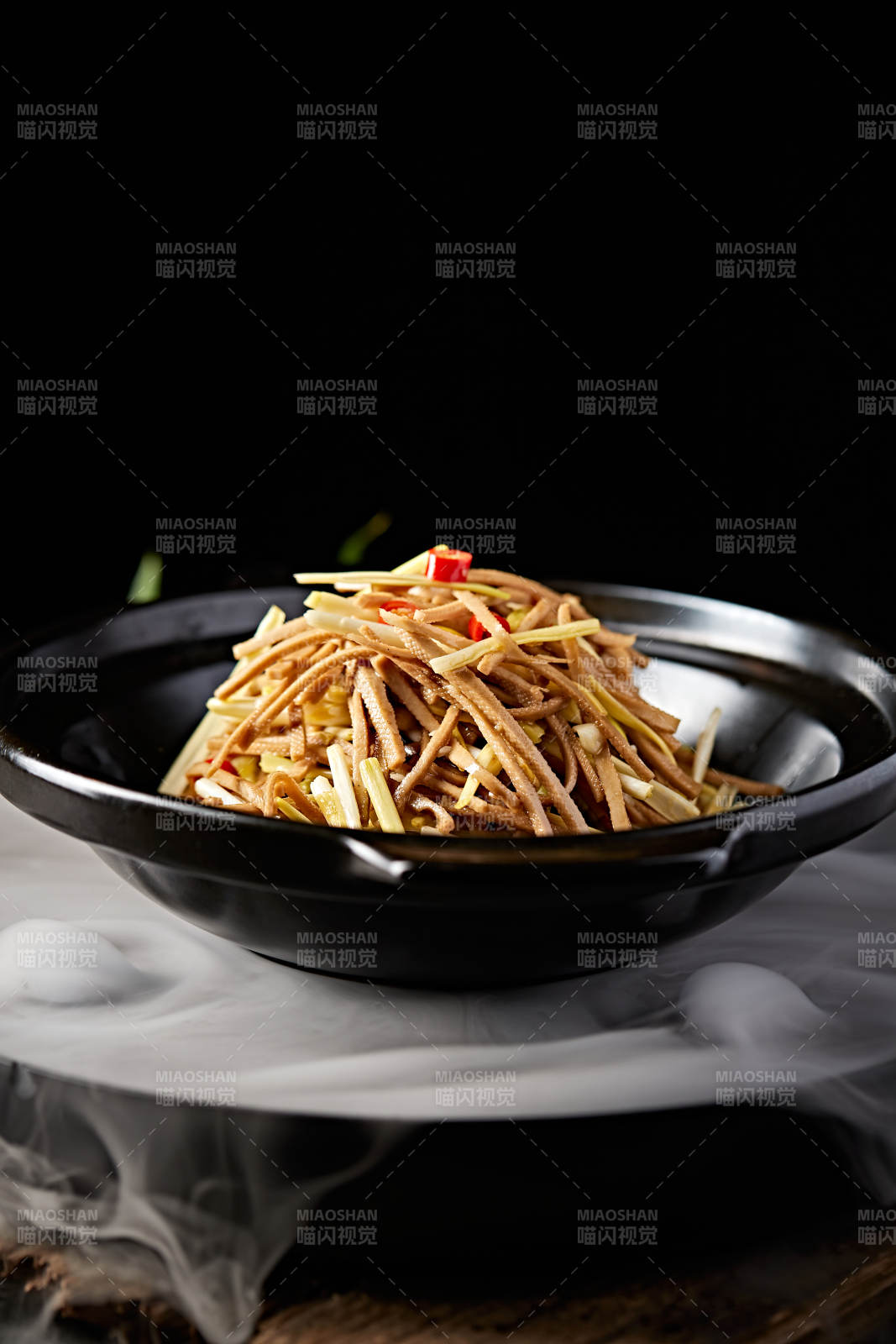 砂锅米椒韭黄黑豆腐丝图片