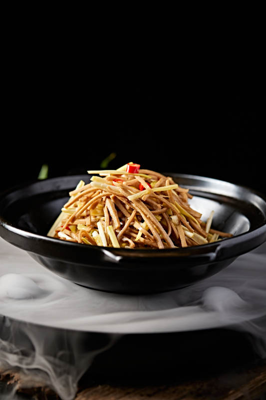 砂锅米椒韭黄黑豆腐丝图片