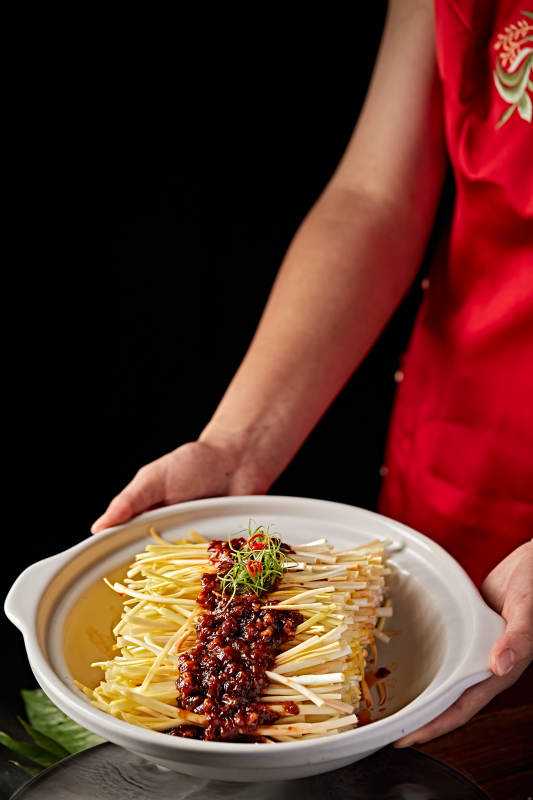 砂锅肉酱焗蒜黄图片