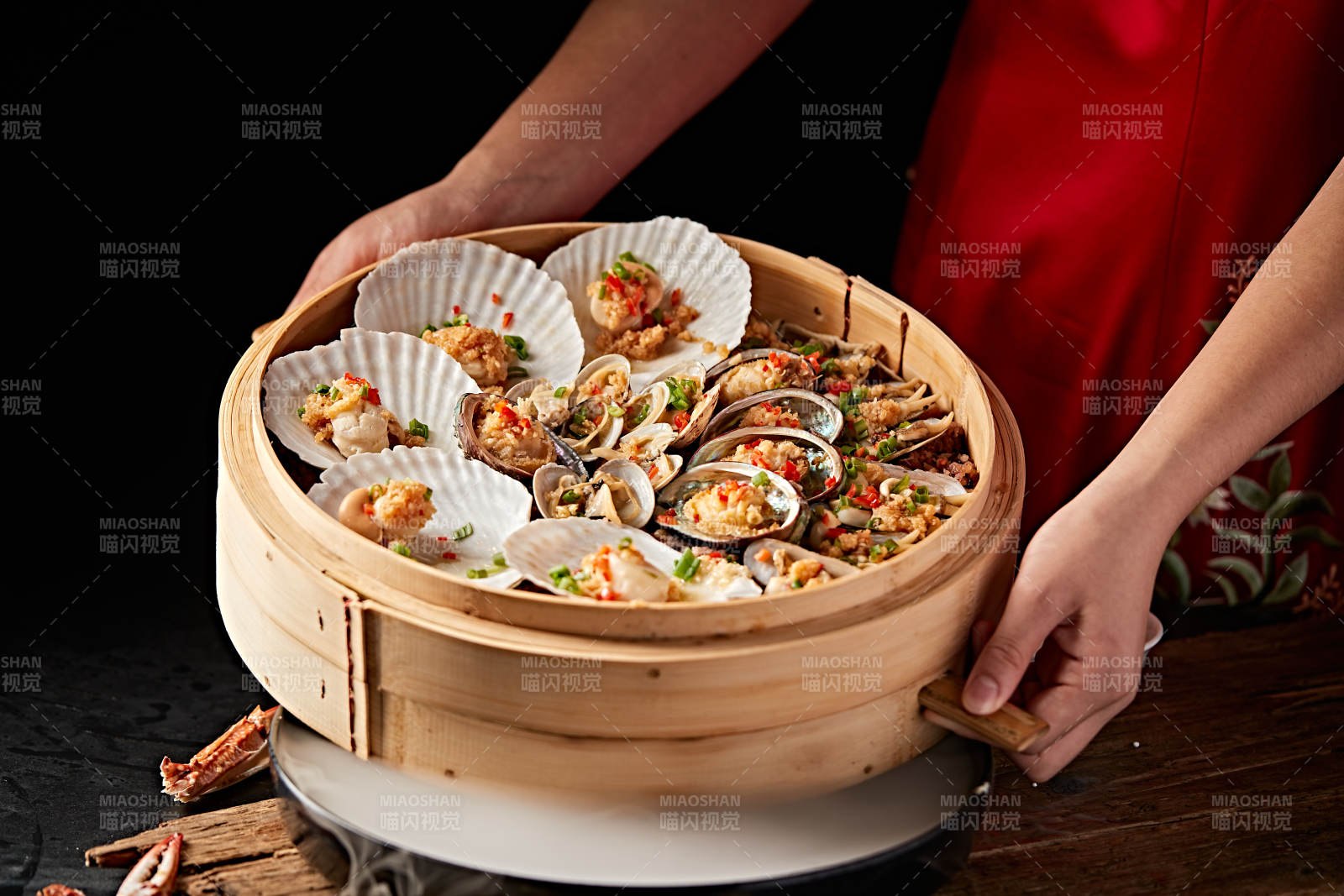 笼屉香蒸蒜蓉香辣海鲜大咖图片