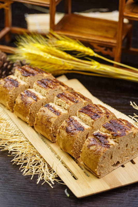 粗粮枣泥烤馍图片