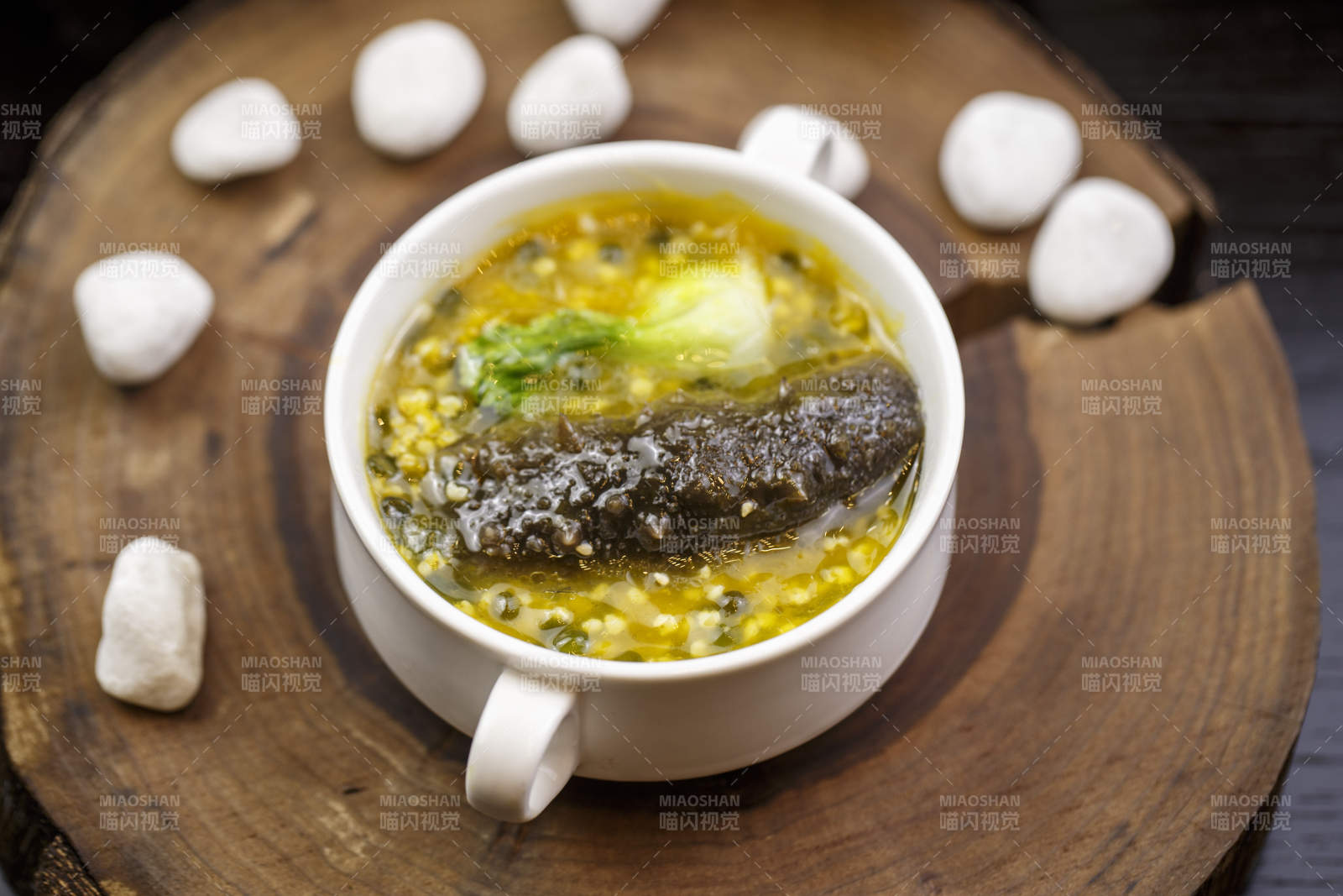 粤式薏米扣辽参图片