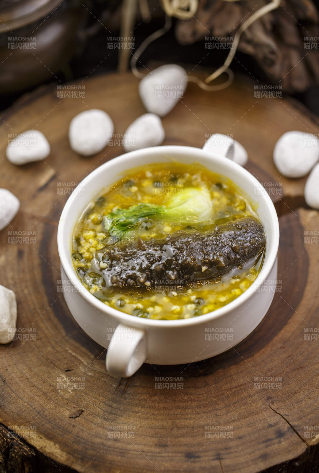 粤式薏米扣辽参图片