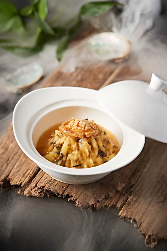 精品位菜酸菜土豆泥焖鲍鱼图片