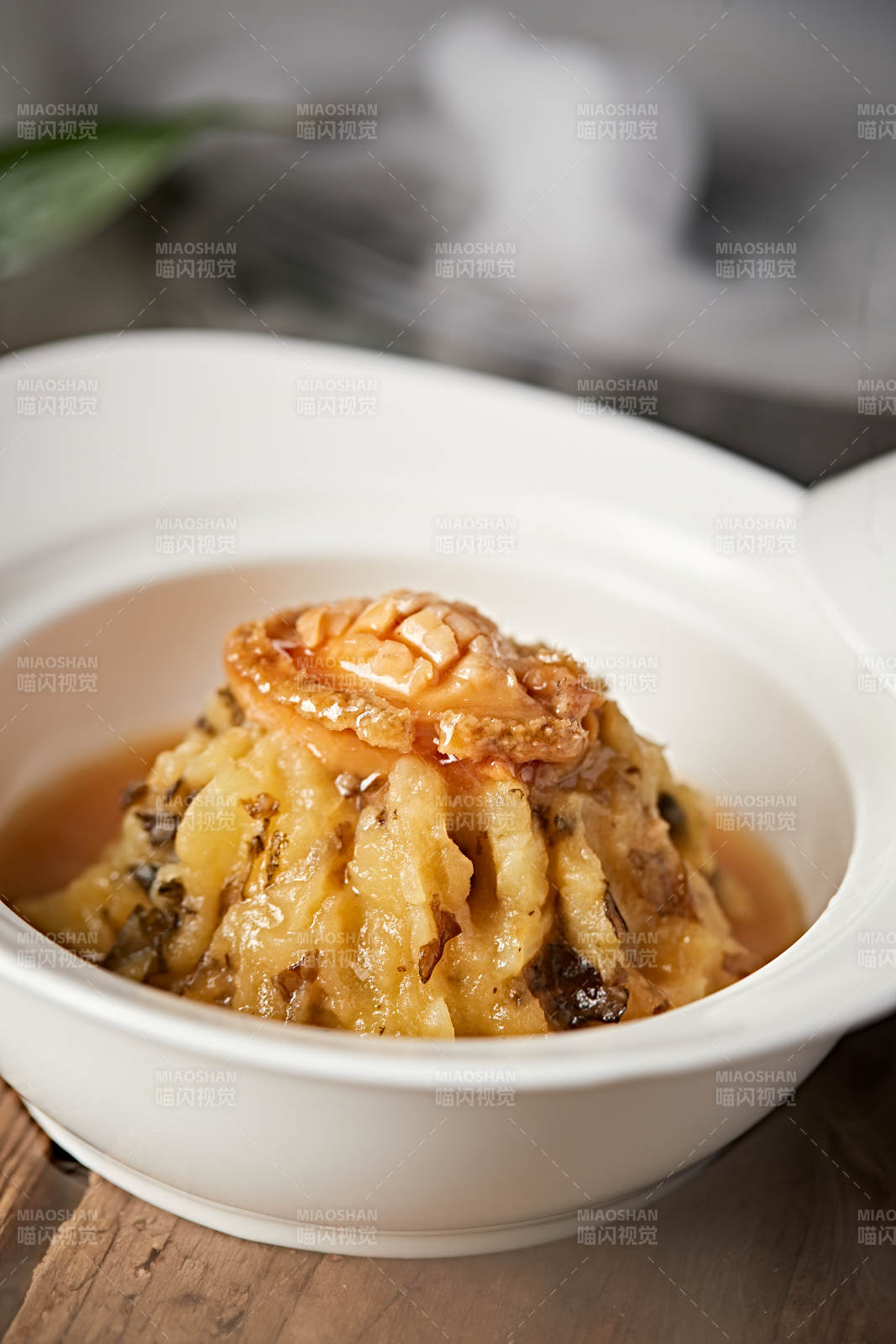 精品位菜酸菜土豆泥焖鲍鱼图片