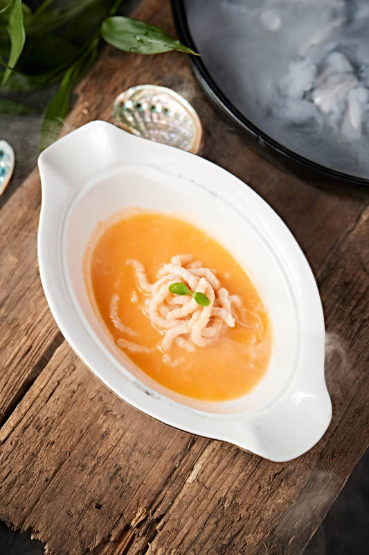 精美位菜鲍汁龙虾肉面图片