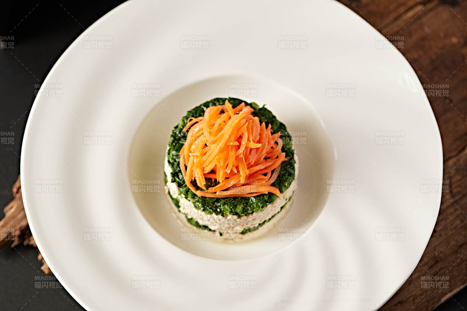 精美凉菜胡萝卜丝菠菜酿豆腐图片