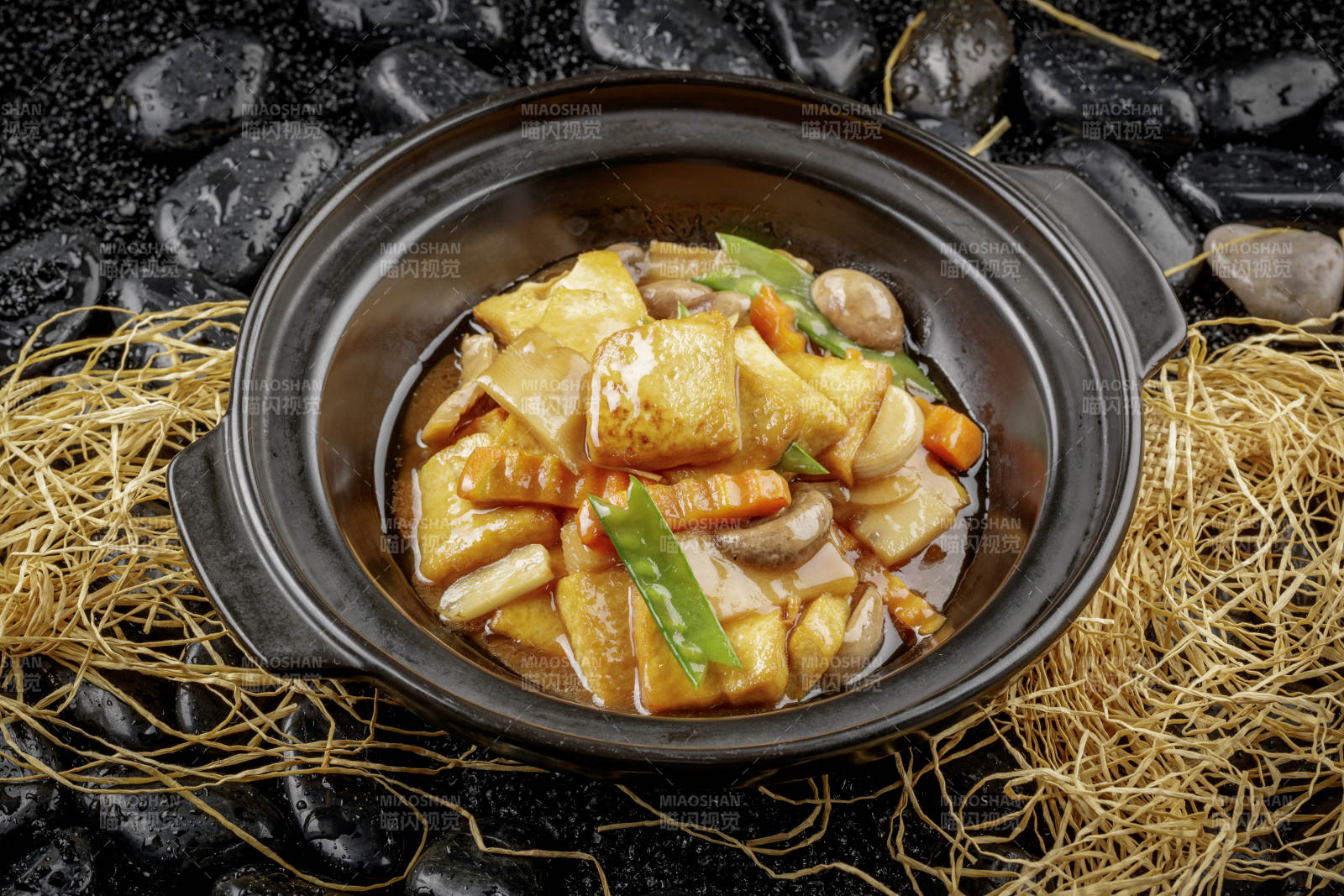 素烧黄山豆腐煲图片