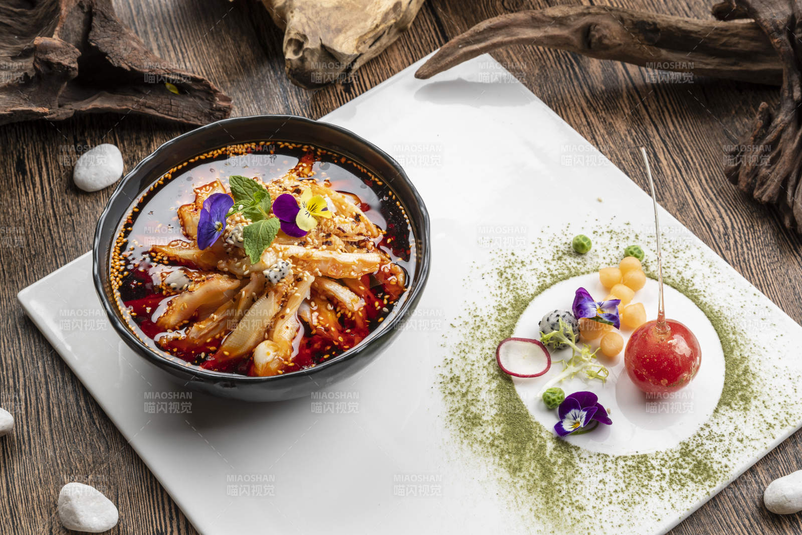 红油口水手撕鸡图片