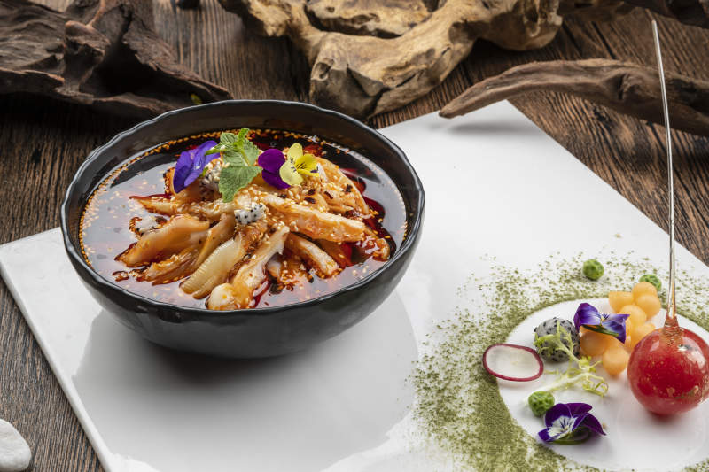 红油口水手撕鸡图片