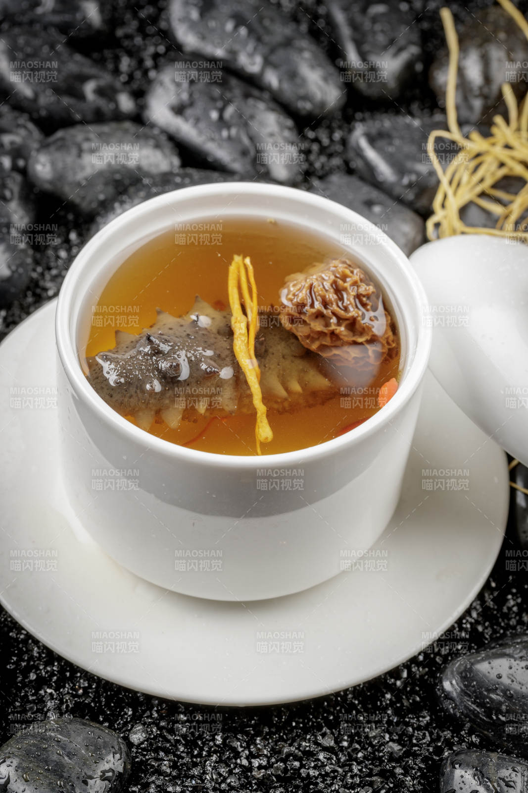 羊肚菌炖辽参图片