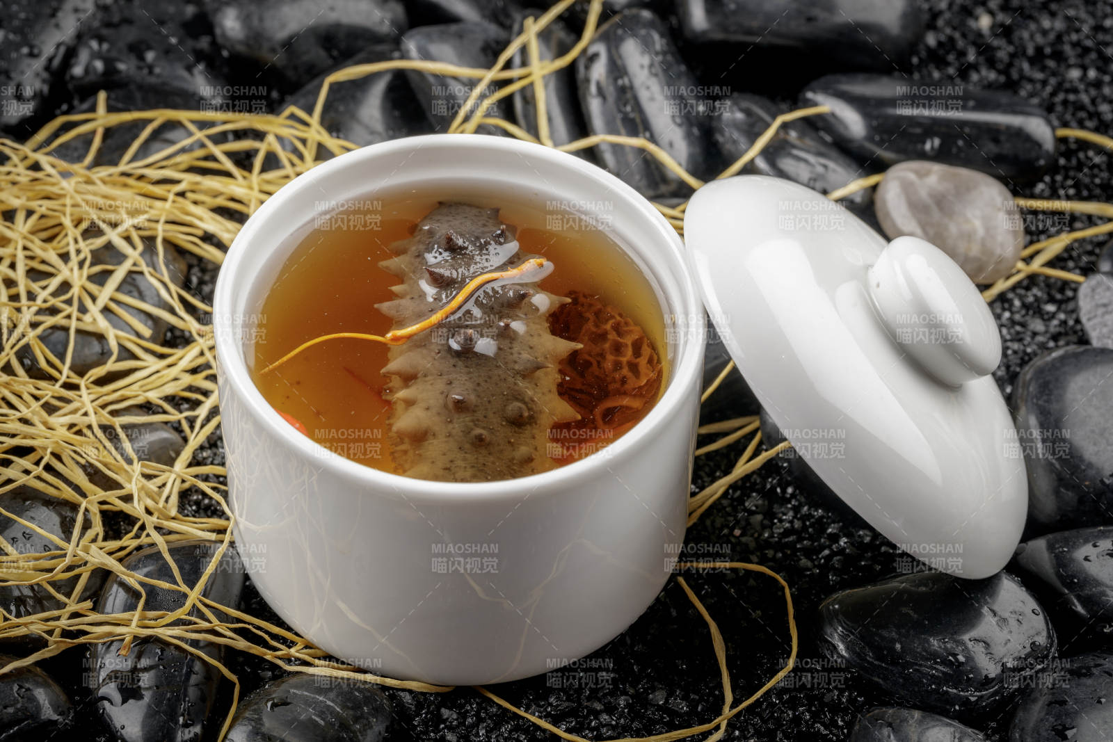 羊肚菌炖辽参图片