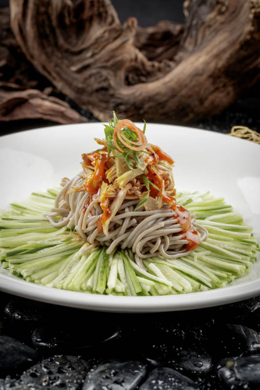 美味鸡丝荞面图片