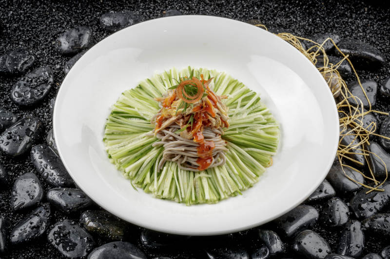 美味鸡丝荞面图片