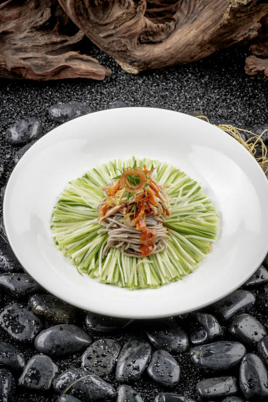 美味鸡丝荞面图片