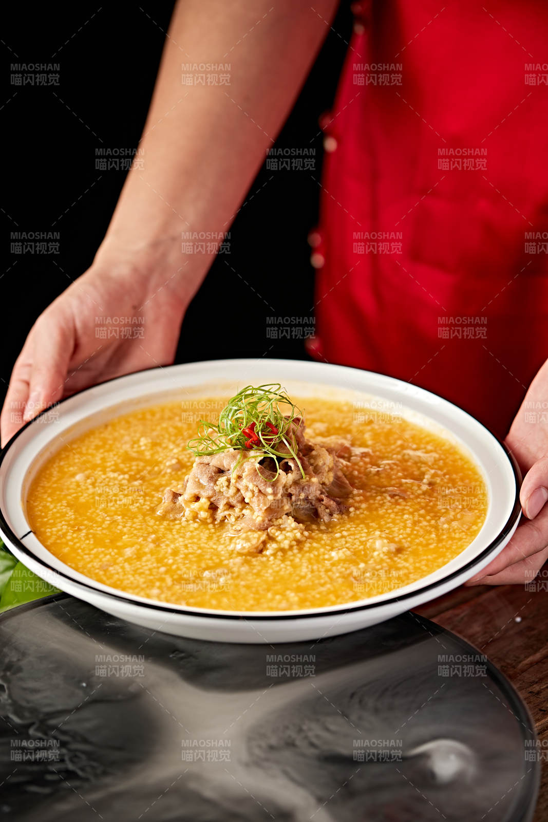 肥牛鲍鱼粒滋补金米粥图片