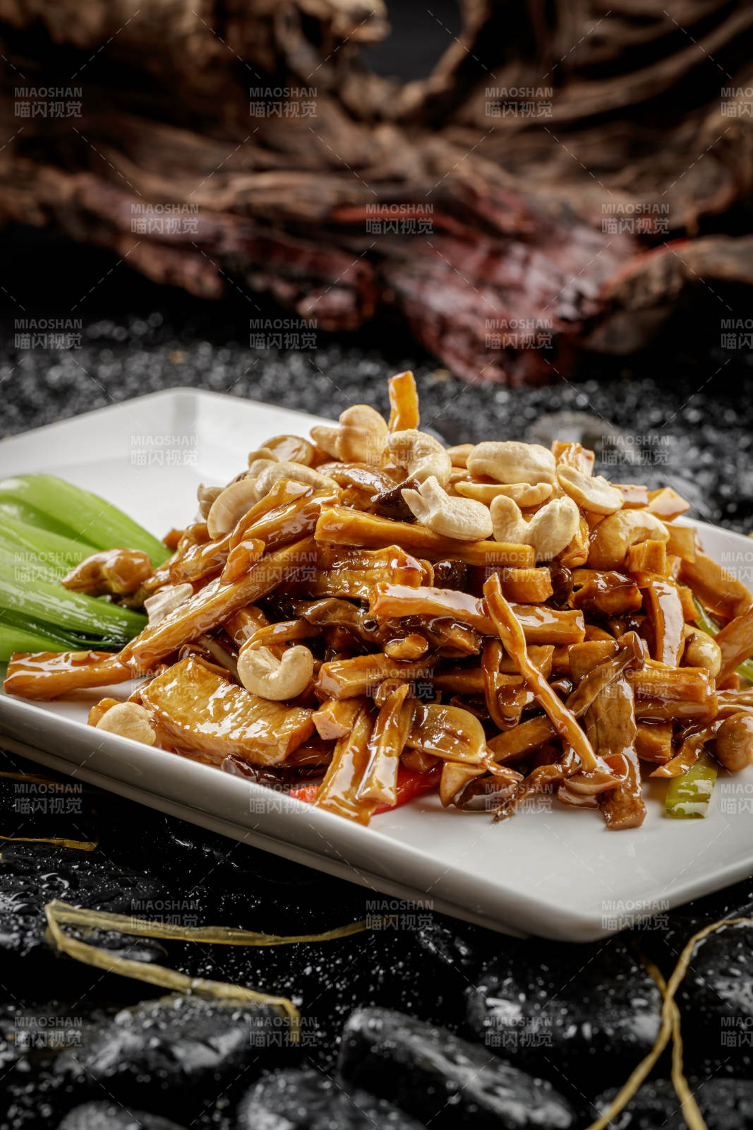 腰果手撕菌图片