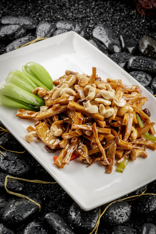 腰果手撕菌图片