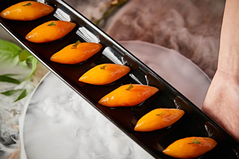 芒果造型浇汁蜂蜜醸红薯图片