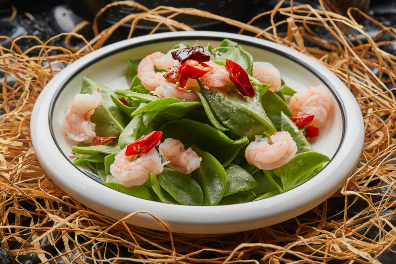 炝拌虾仁穿心莲图片