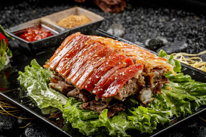 蒙古烤羊背图片