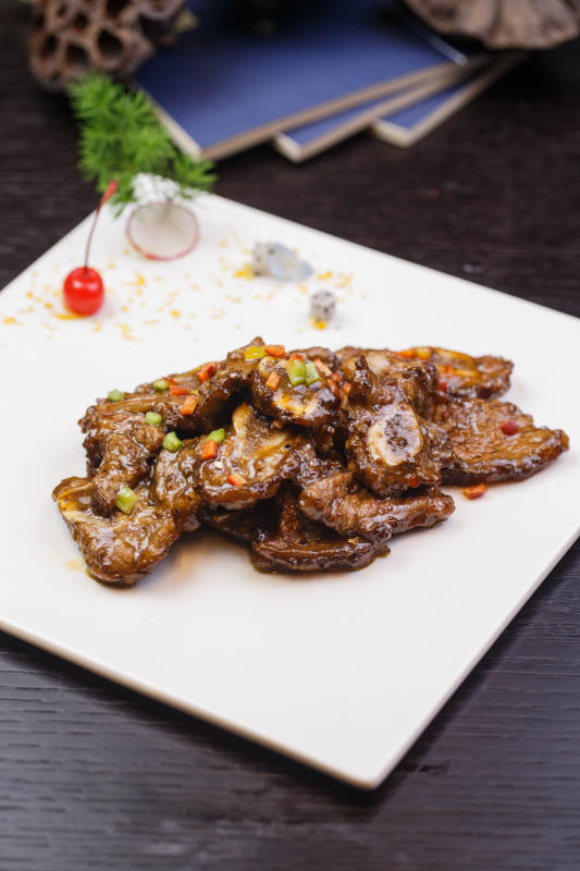 酱烧牛仔骨图片