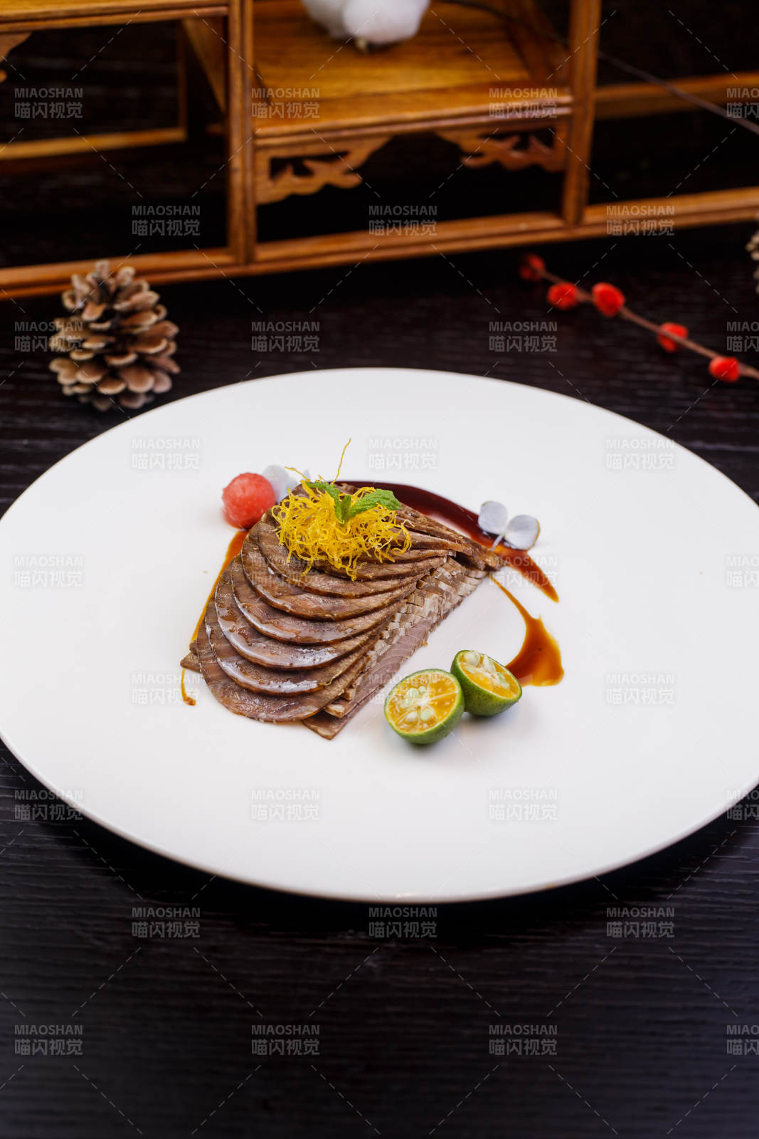 酱香牛腱子肉图片