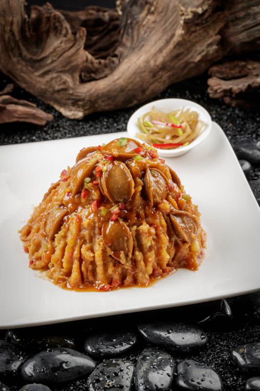 酸菜土豆焖鲍鱼图片