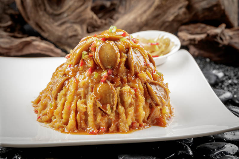 酸菜土豆焖鲍鱼图片