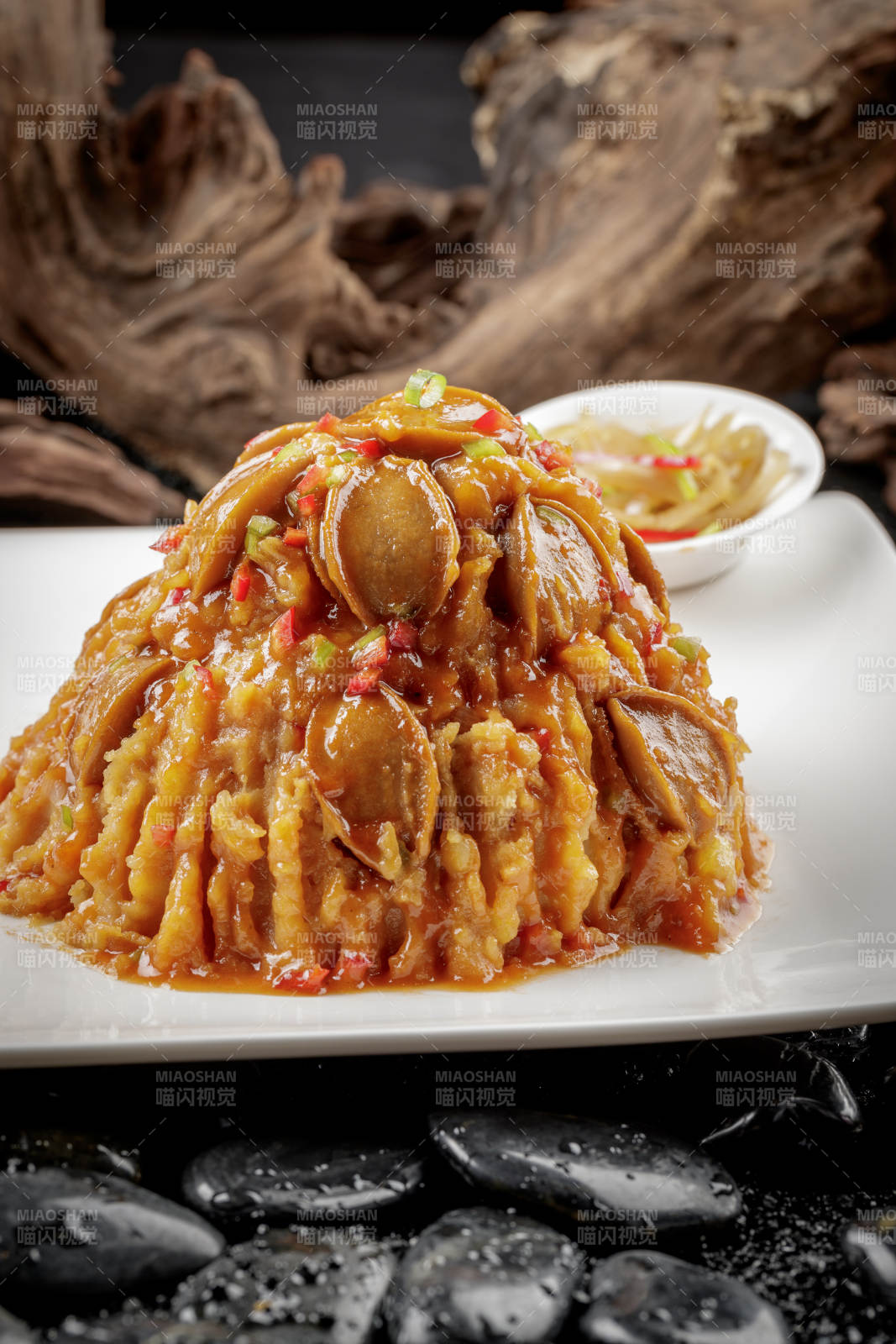 酸菜土豆焖鲍鱼图片