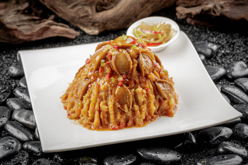 酸菜土豆焖鲍鱼图片