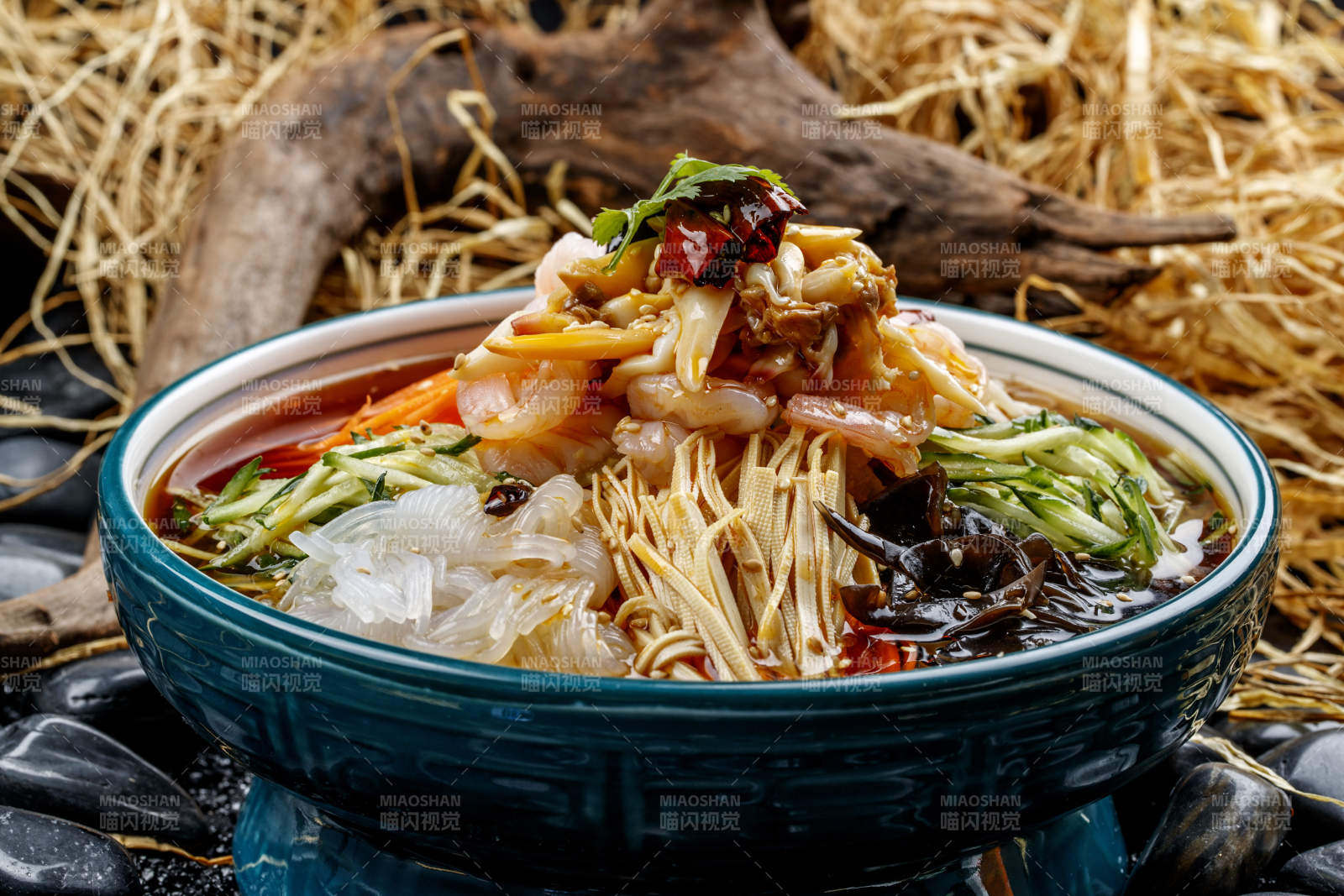 红油什锦蔬菜大虾仁图片