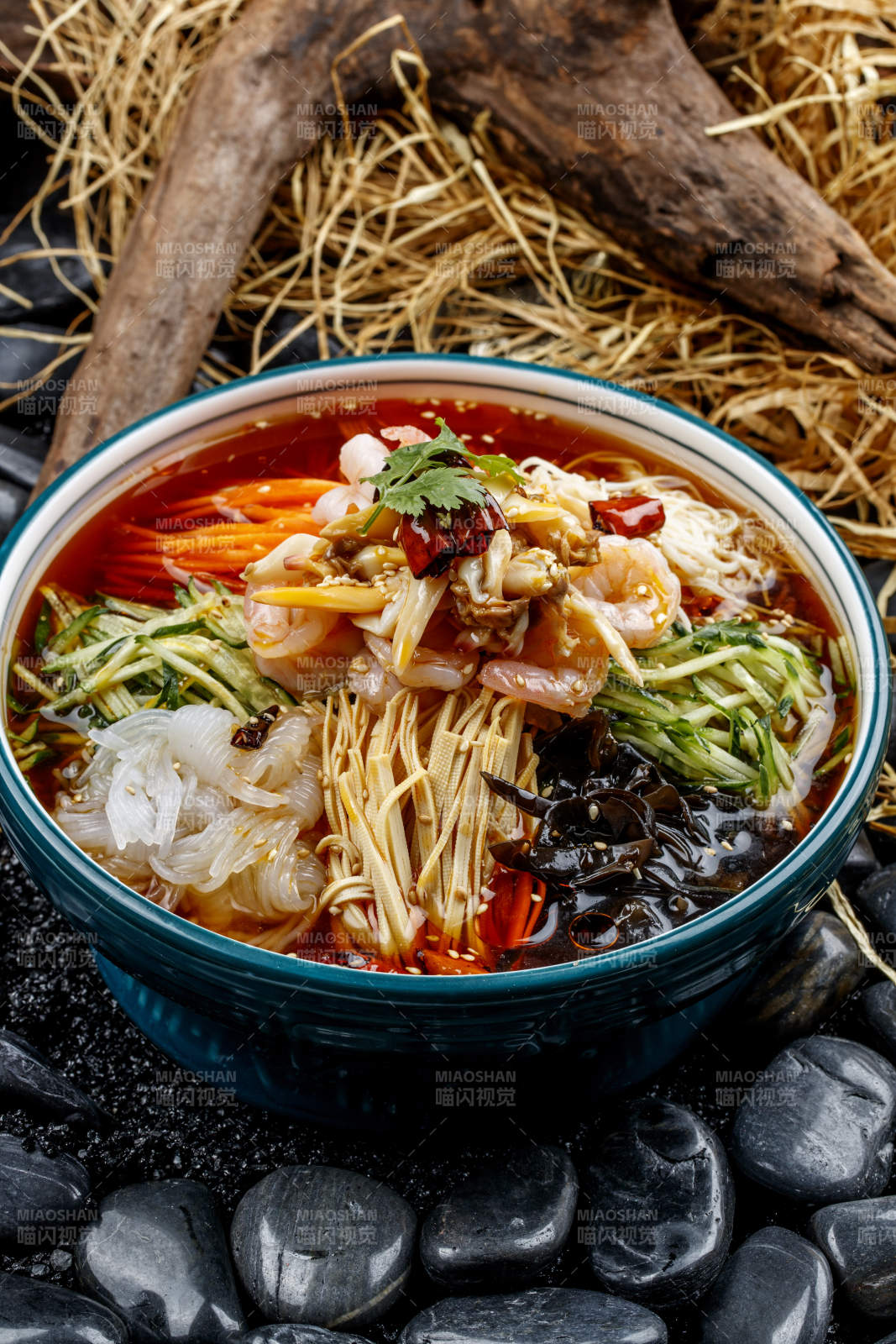 红油什锦蔬菜大虾仁图片