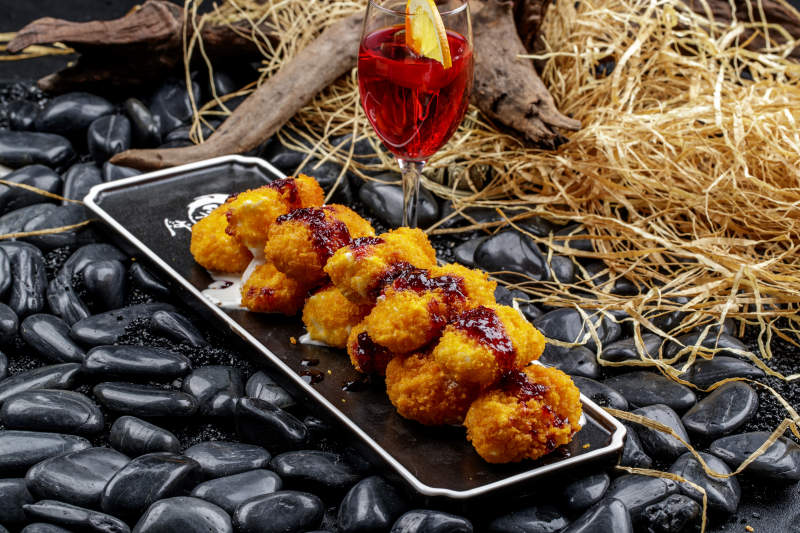 美味小吃蓝莓酱炸榴莲图片