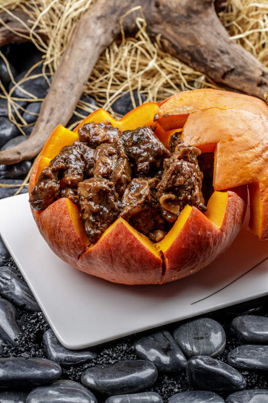 精美雕饰的金瓜酱肉图片