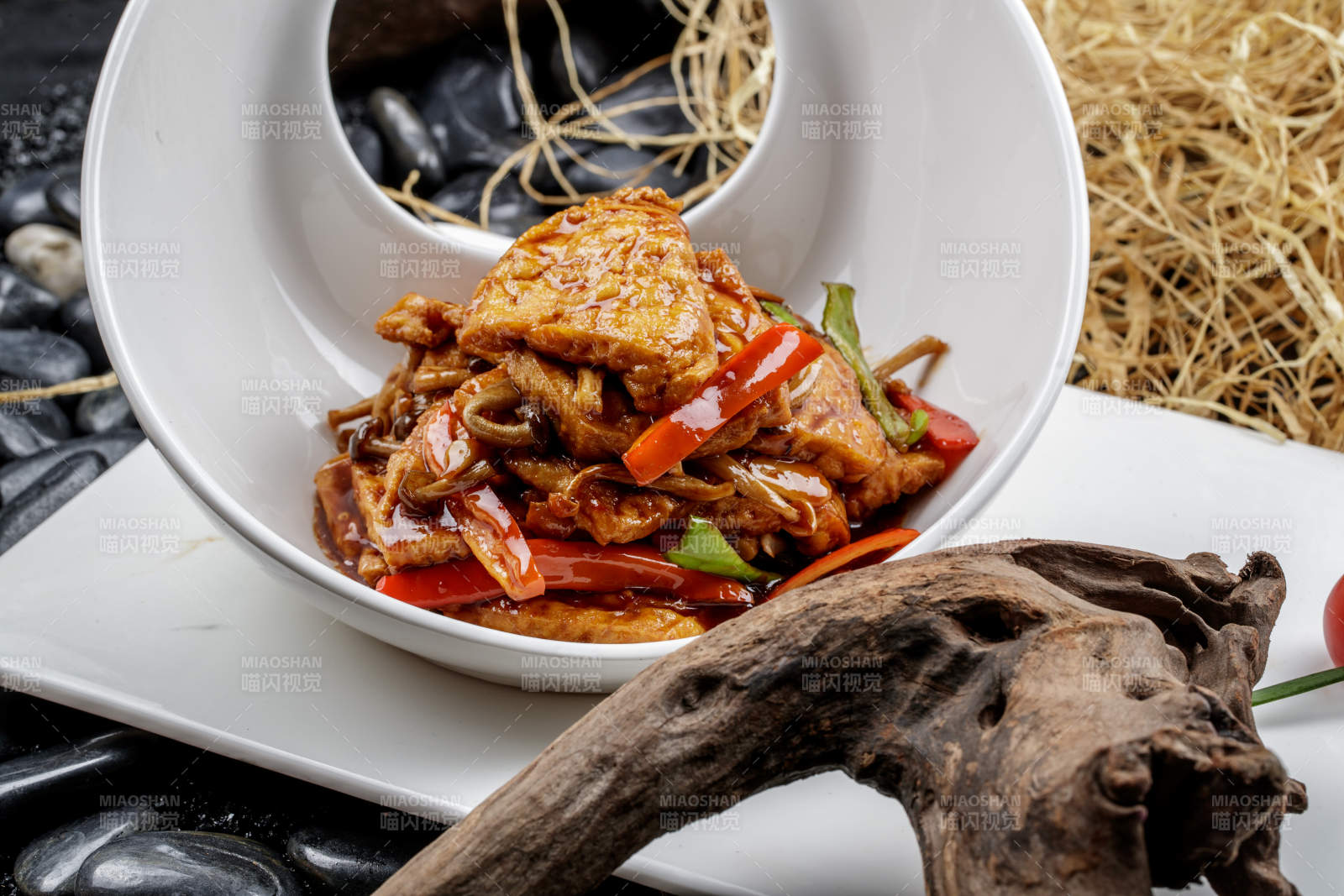 糖醋熘海鲜菇油炸南豆腐图片